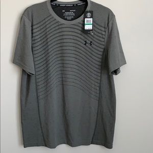 NWT Under Armour seamless tee